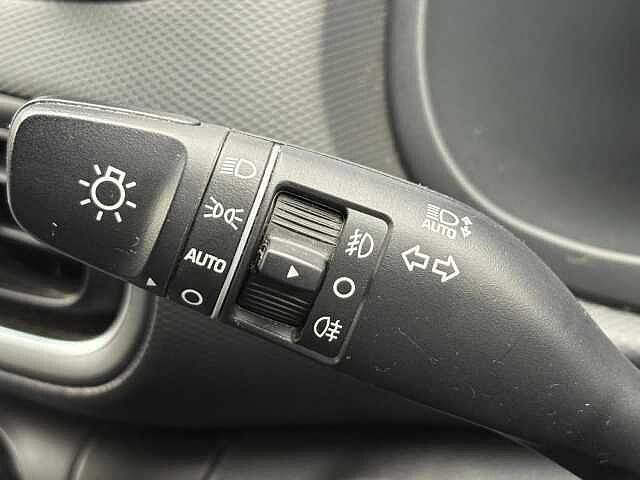 Hyundai KONA 1.6 h-GDi Ultimate SUV 5dr Petrol Hybrid DCT Euro 6 (s/s) (141 ps)