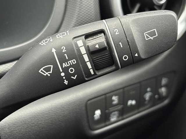 Hyundai KONA 1.6 h-GDi Ultimate SUV 5dr Petrol Hybrid DCT Euro 6 (s/s) (141 ps)