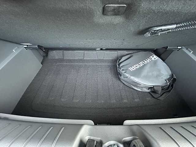 Hyundai INSTER Long Range 49kWh Cross Auto 5dr