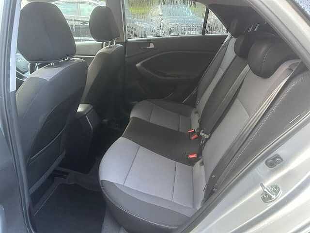 Hyundai i20 1.2 Premium Nav Euro 6 5dr