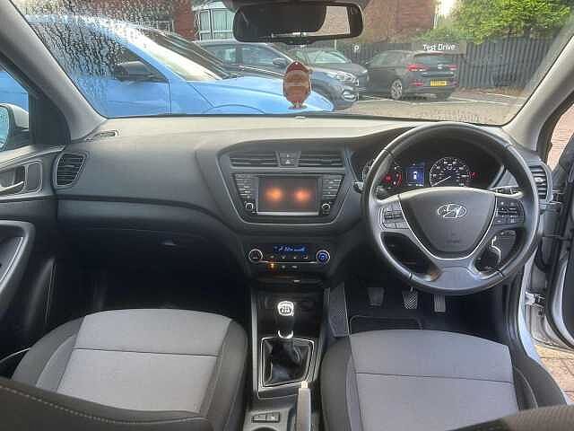 Hyundai i20 1.2 Premium Nav Euro 6 5dr