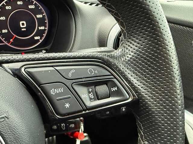 Audi Q2 1.5 TFSI CoD 35 S line S Tronic Euro 6 (s/s) 5dr White