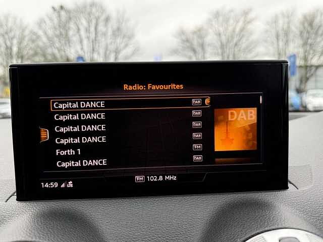 Audi Q2 1.5 TFSI CoD 35 S line S Tronic Euro 6 (s/s) 5dr White