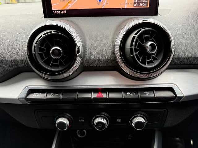 Audi Q2 1.5 TFSI CoD 35 S line S Tronic Euro 6 (s/s) 5dr White