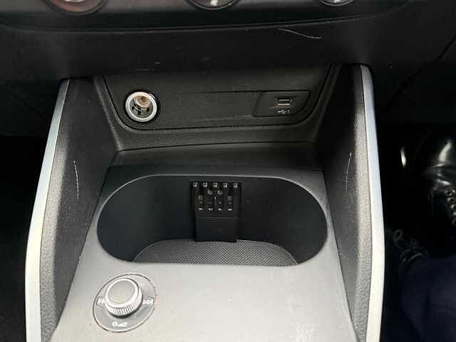 Audi Q2 1.5 TFSI CoD 35 S line S Tronic Euro 6 (s/s) 5dr White