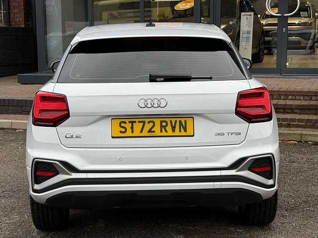 Audi Q2 1.5 TFSI CoD 35 S line S Tronic Euro 6 (s/s) 5dr White