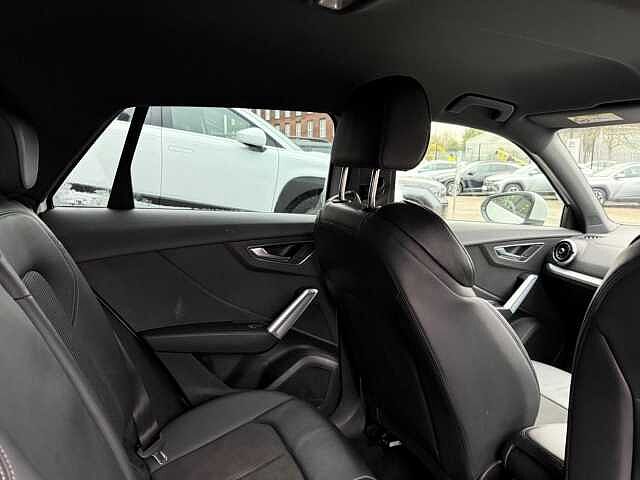 Audi Q2 1.5 TFSI CoD 35 S line S Tronic Euro 6 (s/s) 5dr White