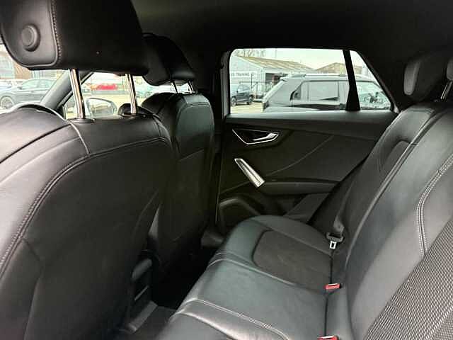 Audi Q2 1.5 TFSI CoD 35 S line S Tronic Euro 6 (s/s) 5dr White