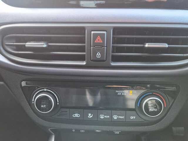 Hyundai i10 1.2 Premium Auto Euro 6 (s/s) 5dr