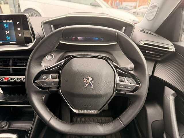 Peugeot 2008 1.2 PureTech Allure Premium SUV 5dr Petrol Manual Euro 6 (s/s) (100 ps) Red