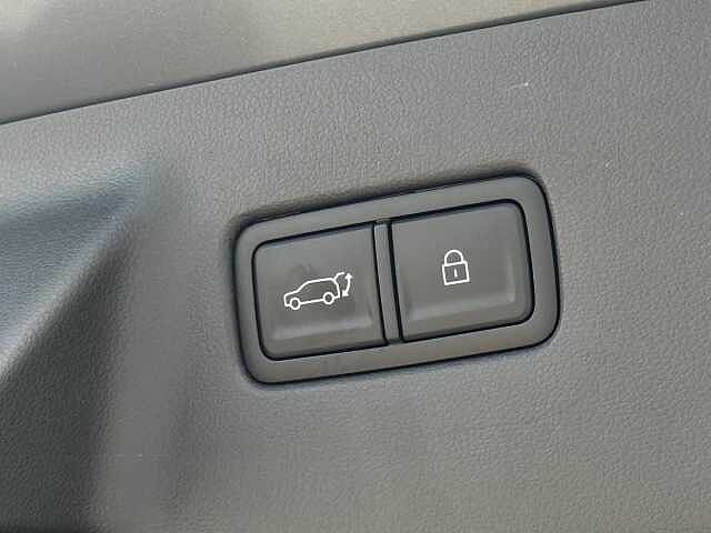 Hyundai Santa Fe 1.6 T-GDi 13.8kWh Calligraphy Auto 4WD Euro 6 (s/s) 5dr (7Seat)