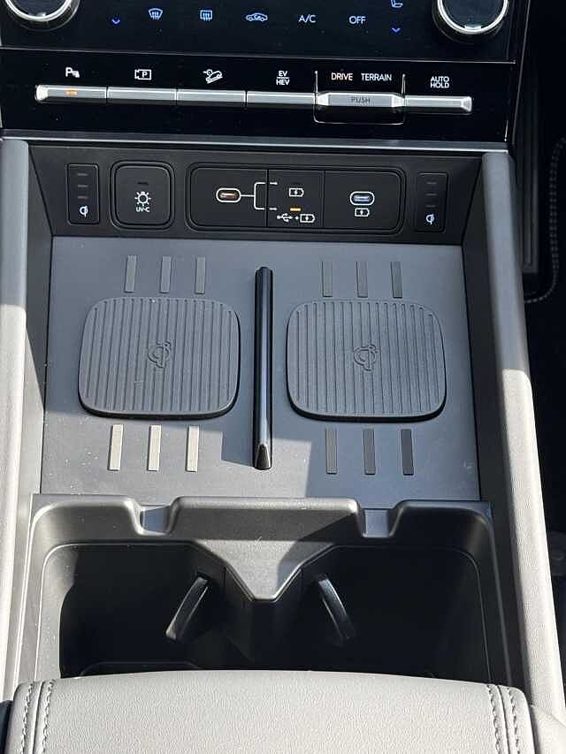 Hyundai Santa Fe 1.6 T-GDi 13.8kWh Calligraphy Auto 4WD Euro 6 (s/s) 5dr (7Seat)