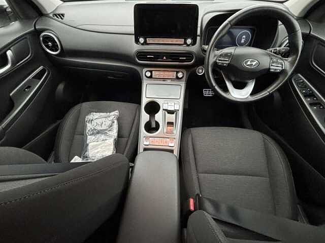 Hyundai KONA 39kWh Premium Auto 5dr (10.5kW Charger)