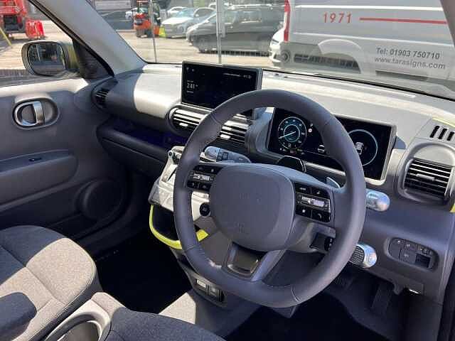 Hyundai INSTER Long Range 49kWh Cross Auto 5dr